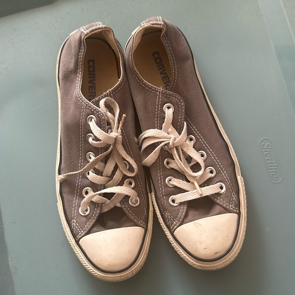 Women’s converse